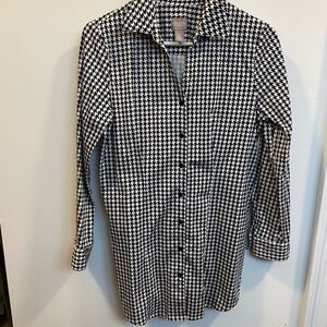 Chico's Black and White Houndstooth Button Down Shirt